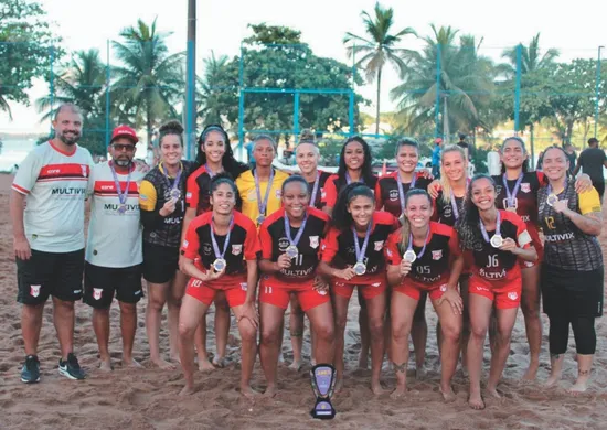 Imagem ilustrativa da imagem Multivix se destaca nos jogos de praia em Vitória