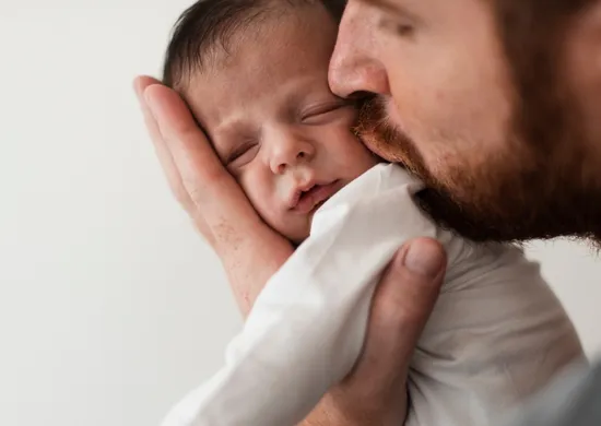 Imagem ilustrativa da imagem Nova licença-paternidade: como mudança na lei pode alterar o direito das famílias