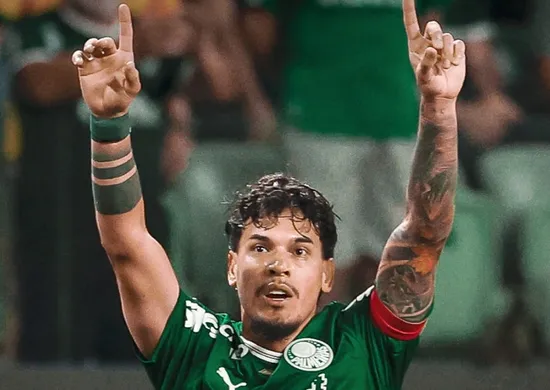 Imagem ilustrativa da imagem Palmeiras tem expulso, mas segura Athletico e mantém gordura na liderança