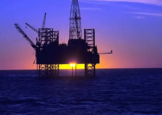 Imagem ilustrativa da imagem Petrobras anuncia descoberta de óleo na Bacia de Campos