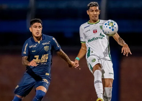 Imagem ilustrativa da imagem Porto Vitória leva “chocolate” do Avaí e é eliminado na estreia