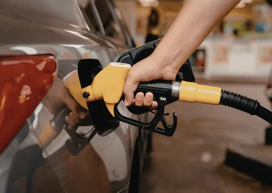 Imagem ilustrativa da imagem Preço do diesel sobe quase 12% na semana e litro chega a R$ 6,80, mostra ANP