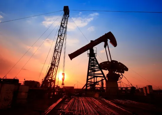 Imagem ilustrativa da imagem Preço do petróleo dispara após ataques a instalações energéticas no Oriente Médio