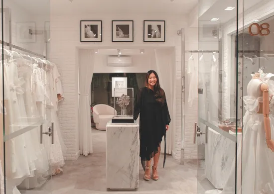 Imagem ilustrativa da imagem Quem é a capixaba que cria vestidos de noiva de famosos?