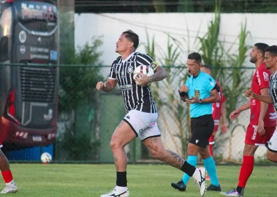 Imagem ilustrativa da imagem Rio Branco leva a pior em confronto de cinco gols na Série D