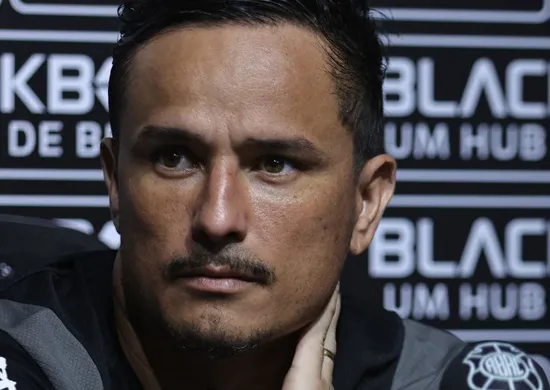 Imagem ilustrativa da imagem Rio Branco reencontra o ex-técnico no Araripe neste domingo (12)