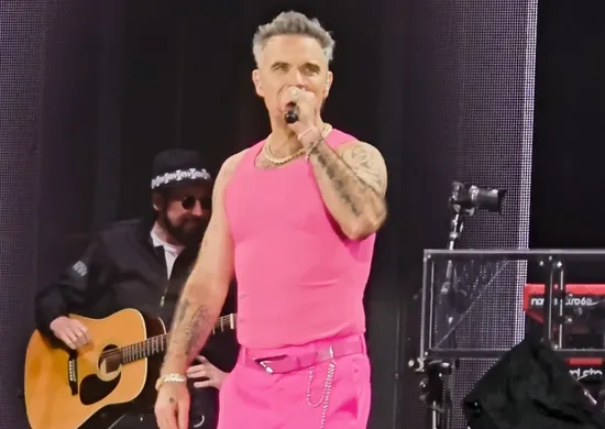 Imagem ilustrativa da imagem Robbie Williams anuncia show único em SP no Allianz Parque para outubro