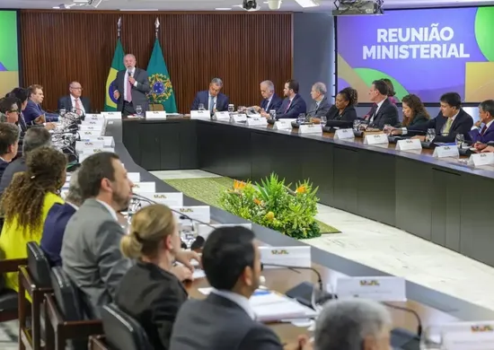 Imagem ilustrativa da imagem Saiba quais ministros deixam os cargos para disputar as eleições