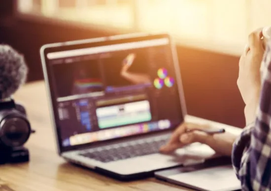 Imagem ilustrativa da imagem Santander oferece 5 mil bolsas de IA para criadores de conteúdo; PE pode participar