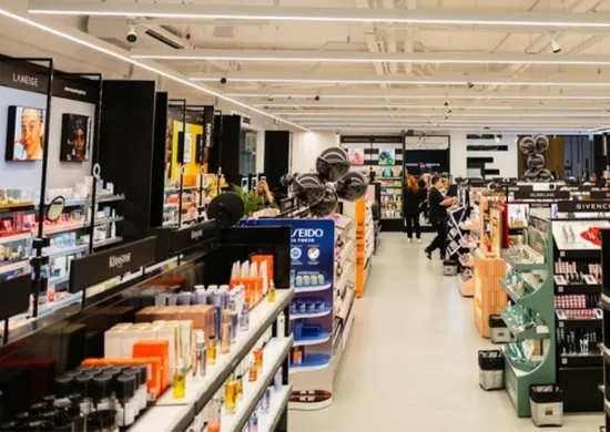 Imagem ilustrativa da imagem Sephora inaugura primeira loja no ES com presença de Theodoro e Franciny Ehlke