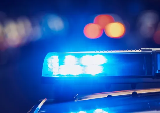 Imagem ilustrativa da imagem Suspeito de esfaquear ex-companheira e ex-sogra no Cabo continua foragido