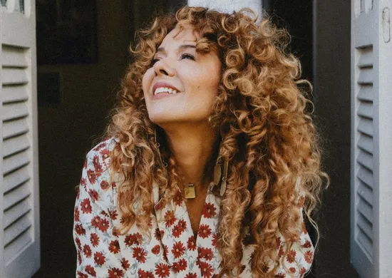 Imagem ilustrativa da imagem Tamy canta Roberto Carlos na levada do pagode baiano