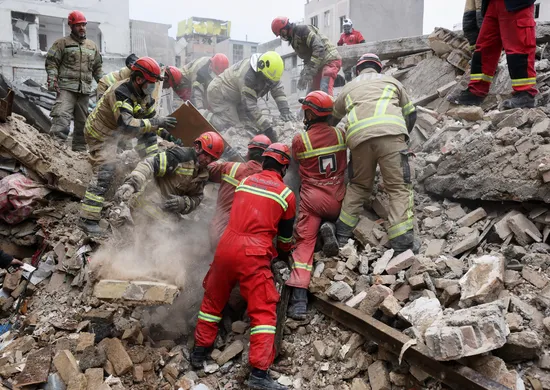 Imagem ilustrativa da imagem Tel Aviv e Teerã são alvos de novos ataques em meio à guerra no Oriente Médio
