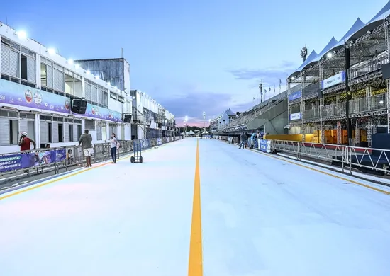 Imagem ilustrativa da imagem Terça de Carnaval em Vitória terá cortejo, trio elétrico e samba no Sambão