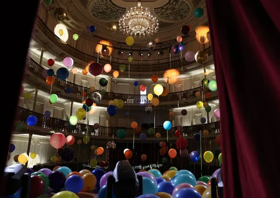 Imagem ilustrativa da imagem Theatro Carlos Gomes vira palco da Casa BNDES com atrações gratuitas