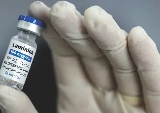 Imagem ilustrativa da imagem Três pacientes que receberam polilaminina por ordem judicial morrem no RJ, PR e ES