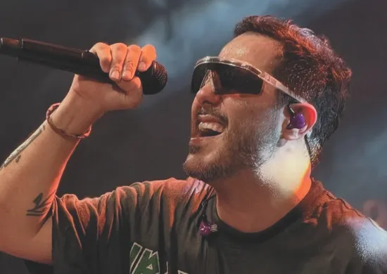 Imagem ilustrativa da imagem Trio elétrico no domingo com show do Tomate na Praia de Camburi