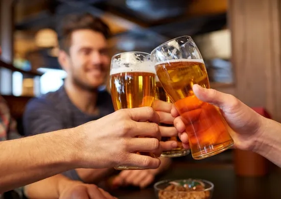 Imagem ilustrativa da imagem Veja a programação de quiosques e bares no fim de semana de Carnaval no ES