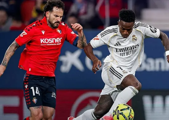 Imagem ilustrativa da imagem Vini Jr marca após vaias, mas Real Madrid perde para Osasuna com gol no fim