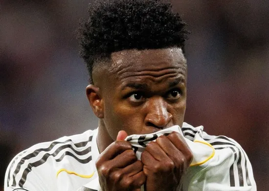 Imagem ilustrativa da imagem Vini Jr. marca e dança, Real vence Benfica e vai às oitavas da Champions