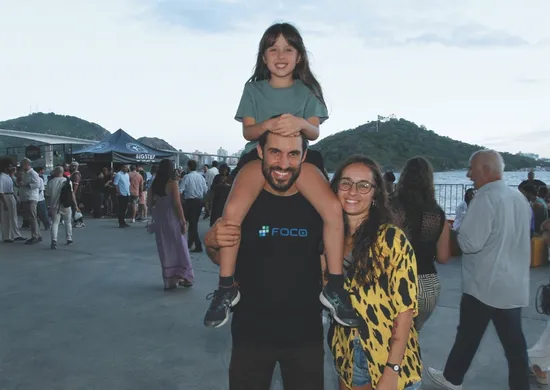 Imagem ilustrativa da imagem Vista privilegiada do Cais das Artes encanta o público em primeira noite