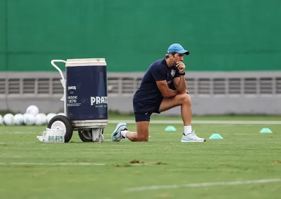 Imagem ilustrativa da imagem Zubeldía revela problema cardíaco e fala sobre pressão no futebol