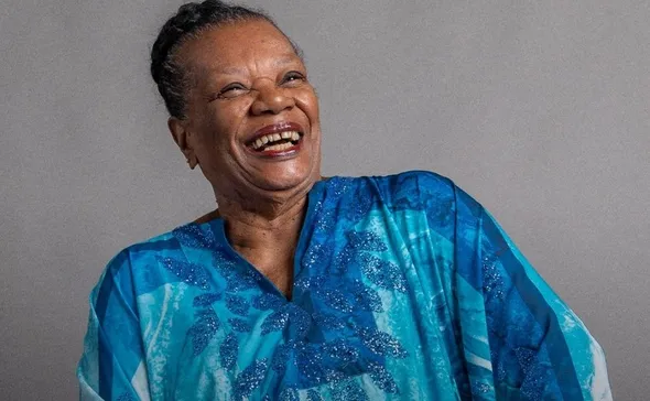 Imagem ilustrativa da imagem Aos 84 anos, Neusa Borges assina contrato vitalício na Globo