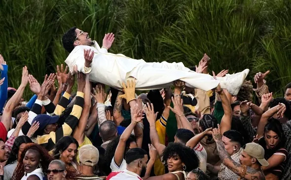 Imagem ilustrativa da imagem Bad Bunny bate recorde de audiência em show de intervalo do Super Bowl