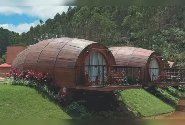 Imagem ilustrativa da imagem Cabana de vidro e chalés diferentes: onde se hospedar em Santa Teresa