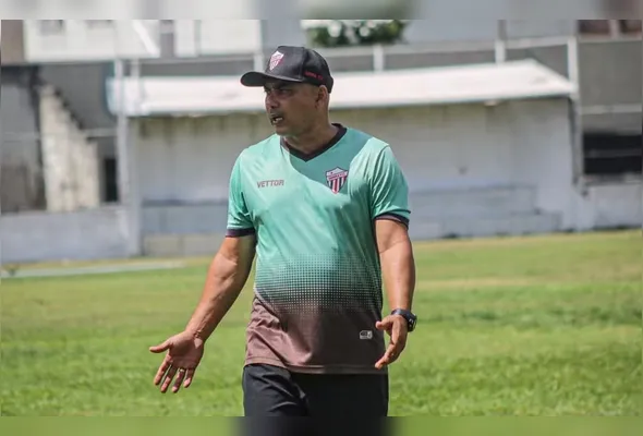 Imagem ilustrativa da imagem Campanha busca ajudar Erich Bomfim, que luta contra câncer