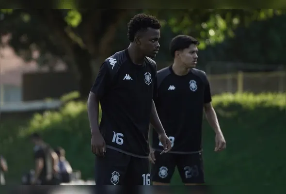 Imagem ilustrativa da imagem Capa-preta empata com o Polenteiro e pega o Porto no Capixabão