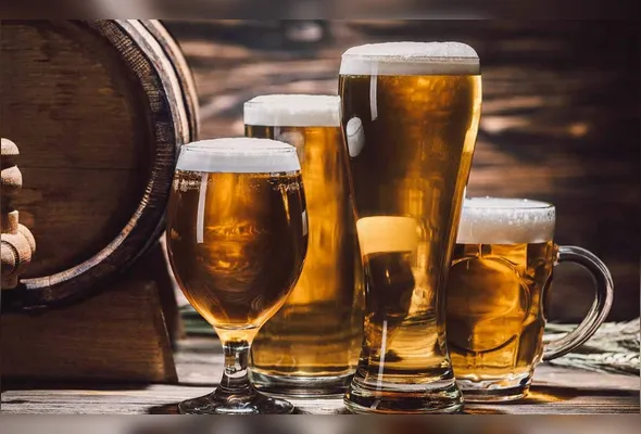 Imagem ilustrativa da imagem Cervejarias lançam novos sabores e versões zero álcool contra queda de consumo