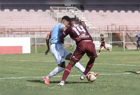 Imagem ilustrativa da imagem Com portões fechados e estreando treinador, Desportiva perde para o Capixaba