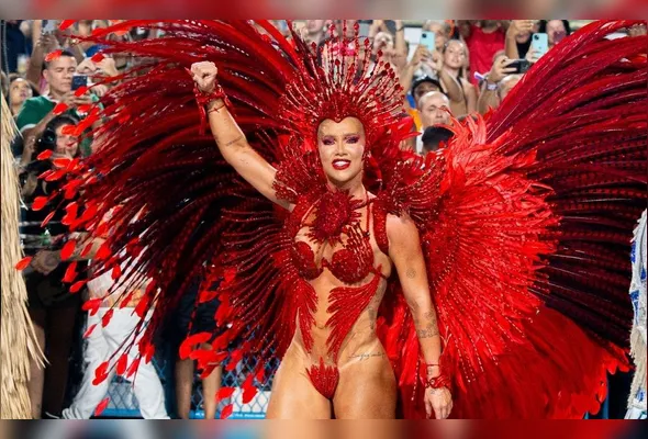 Imagem ilustrativa da imagem Estreia tumultuada de Virginia e sambas fortes marcam última noite de desfiles