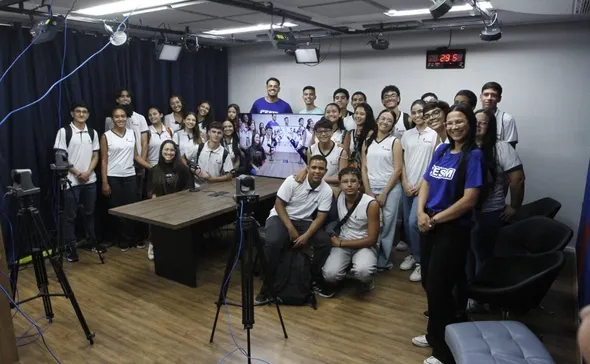Imagem ilustrativa da imagem Estudantes se encantam em visita à Rede Tribuna