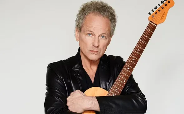 Imagem ilustrativa da imagem Ex-Fleetwood Mac é atacado por stalker com 'substância desconhecida'; entenda