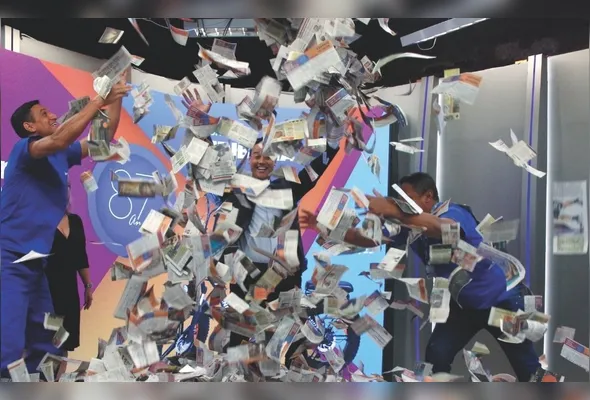 Imagem ilustrativa da imagem Festival de Prêmios: jornal A Tribuna desta sexta tem 4 cupons para concorrer a TV