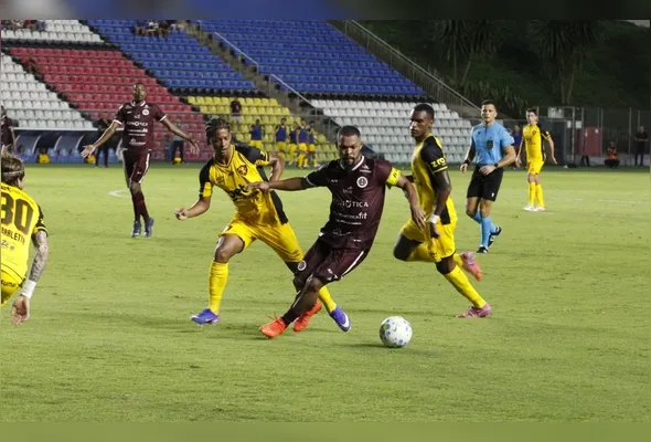 Imagem ilustrativa da imagem Ficaram nos pênaltis: Rio Branco e Desportiva perdem chance de fazer história