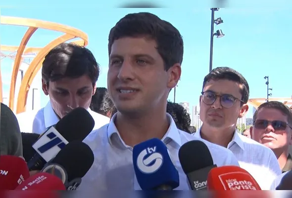 Segundo João Campos, sua gestão bateu todos os recordes em entregas