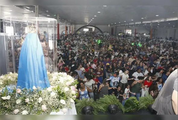 Imagem ilustrativa da imagem Louvor e emoção no Retiro de Carnaval Vinde e Vede