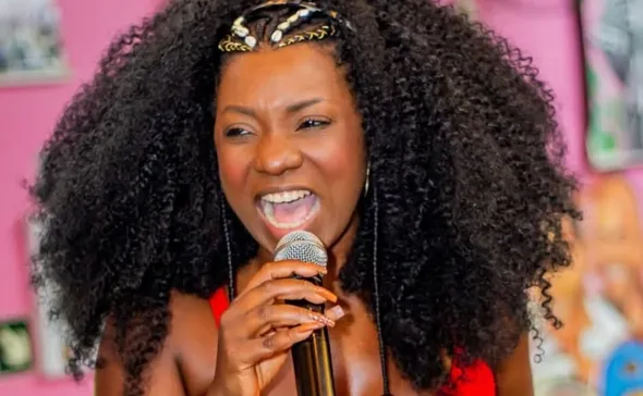 Imagem ilustrativa da imagem Morre a sambista Adriana Araújo, aos 49 anos