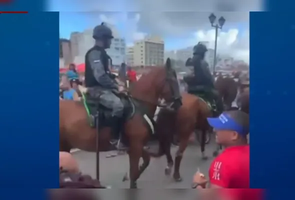 Cavalo desgovernado atropela três pessoas no Galo da Madrugada
