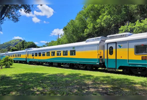 Trem de passageiros que liga Cariacica a Belo Horizonte