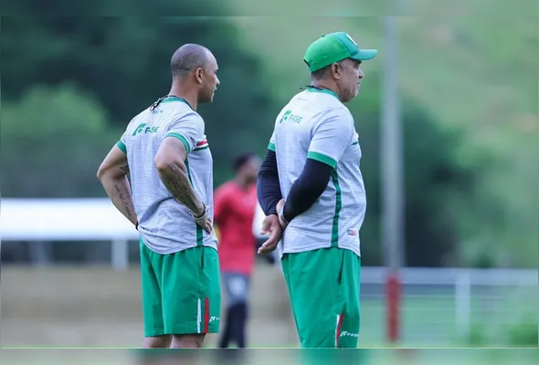 Imagem ilustrativa da imagem Real Noroeste busca a reação contra o líder da série D