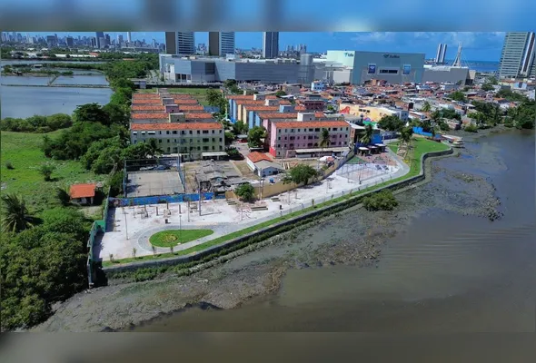 Imagem ilustrativa da imagem Recife entrega primeira etapa de parque linear em área antes ocupada por palafitas