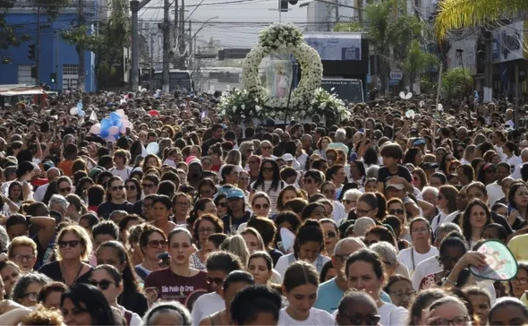 Imagem ilustrativa da imagem Romaria das Mulheres atrai centenas no oitavo dia da Festa da Penha