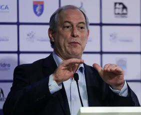Imagem ilustrativa da imagem Ciro diz que se 'tivesse juízo' não disputaria a Presidência, mas decidirá em maio