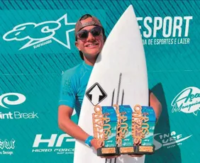 Imagem ilustrativa da imagem Kauai Côgo sonha grande e mira elite mundial do surfe