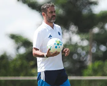 Imagem ilustrativa da imagem Cruzeiro respira e mira reação diante do Remo