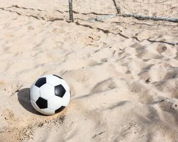 Imagem ilustrativa da imagem Federação de Beach Soccer promove curso para técnicos